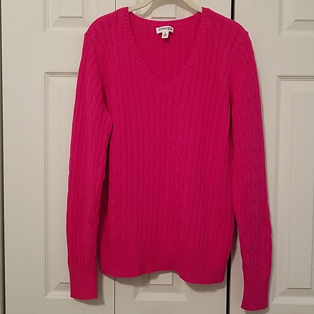Cable knit V neck Sweater